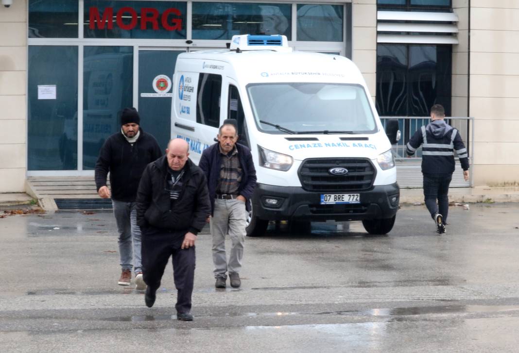 Ayrıldığı kız arkadaşını görmeye gitti, bıçaklanarak öldürüldü 4